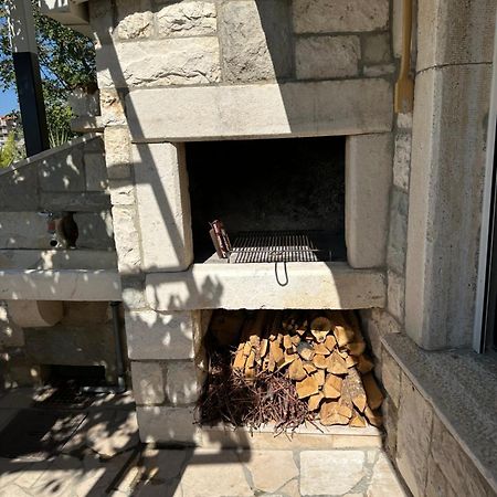 Romantic Stone- Studio Apartman Omiš Eksteriør bilde