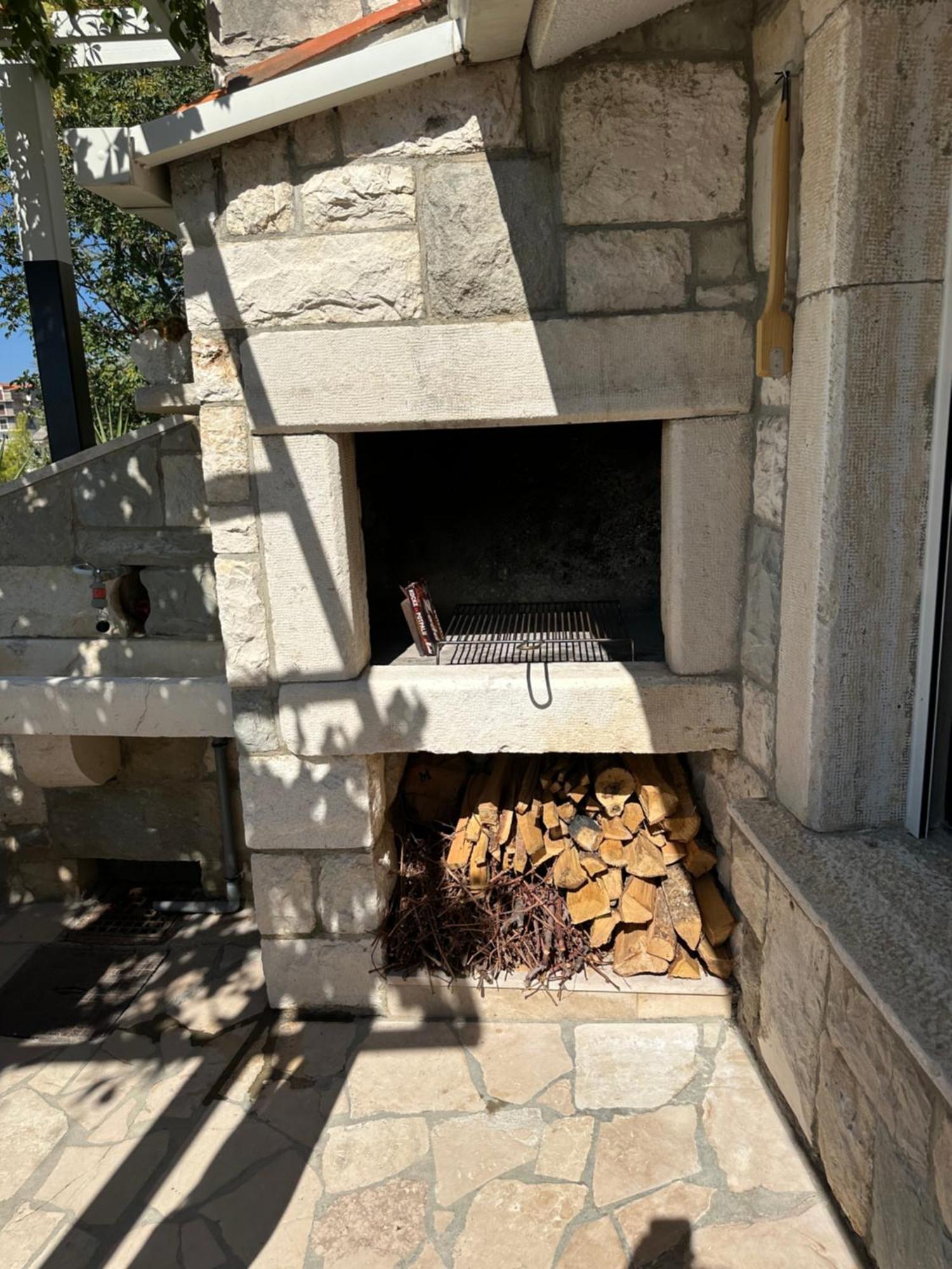 Romantic Stone- Studio Apartman Omiš Eksteriør bilde