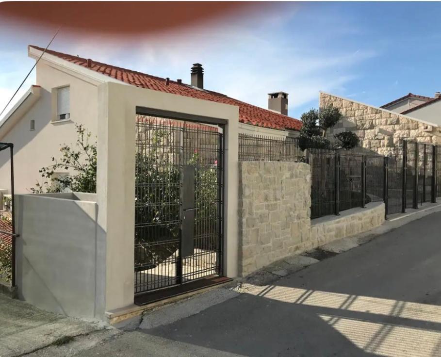 Romantic Stone- Studio Apartman Omiš Eksteriør bilde