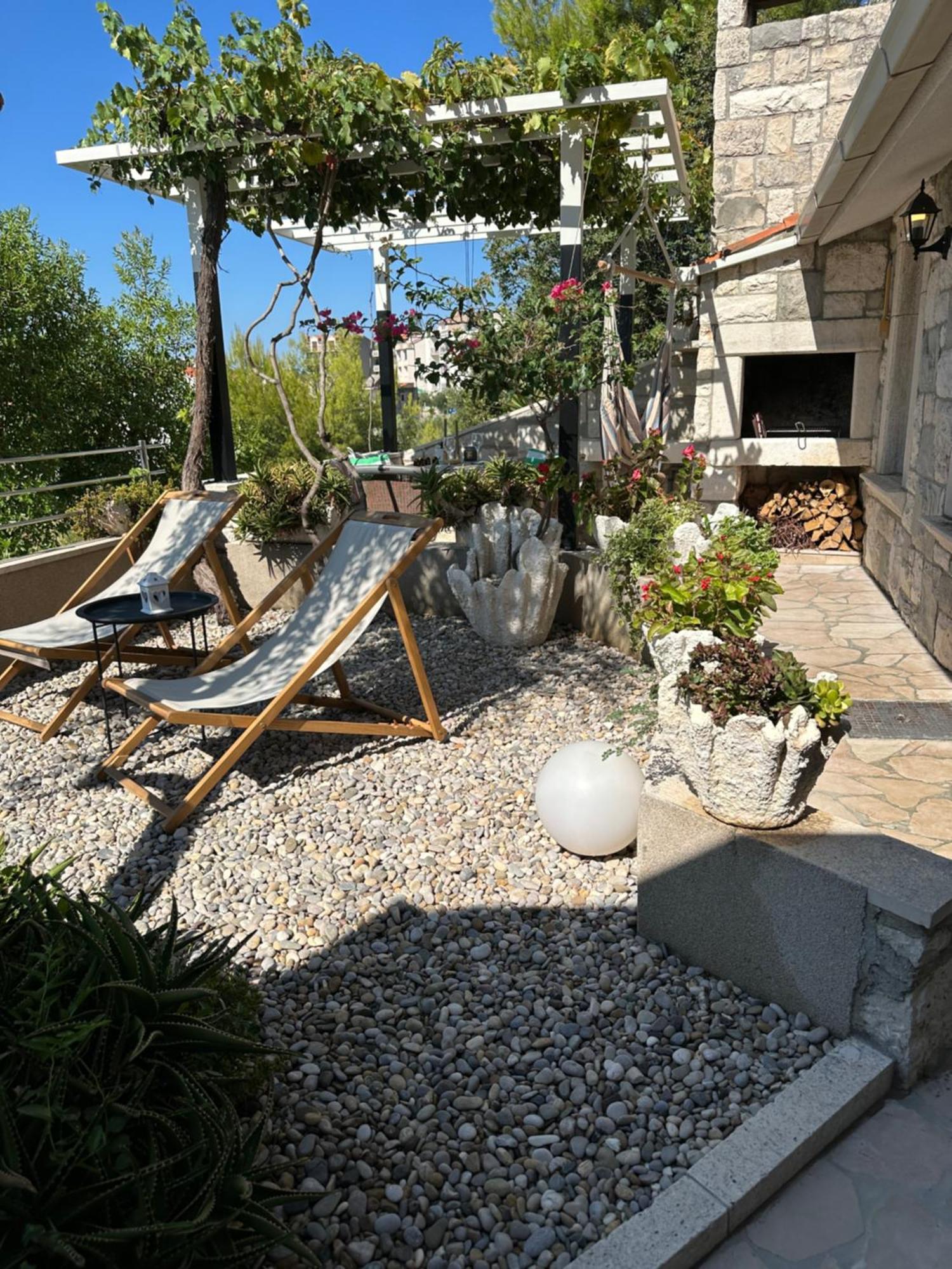 Romantic Stone- Studio Apartman Omiš Eksteriør bilde