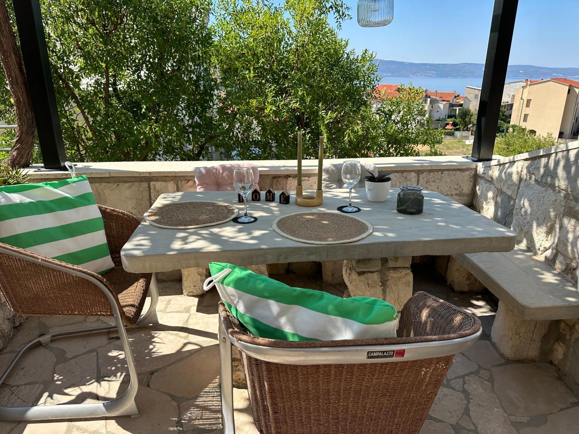 Romantic Stone- Studio Apartman Omiš Eksteriør bilde